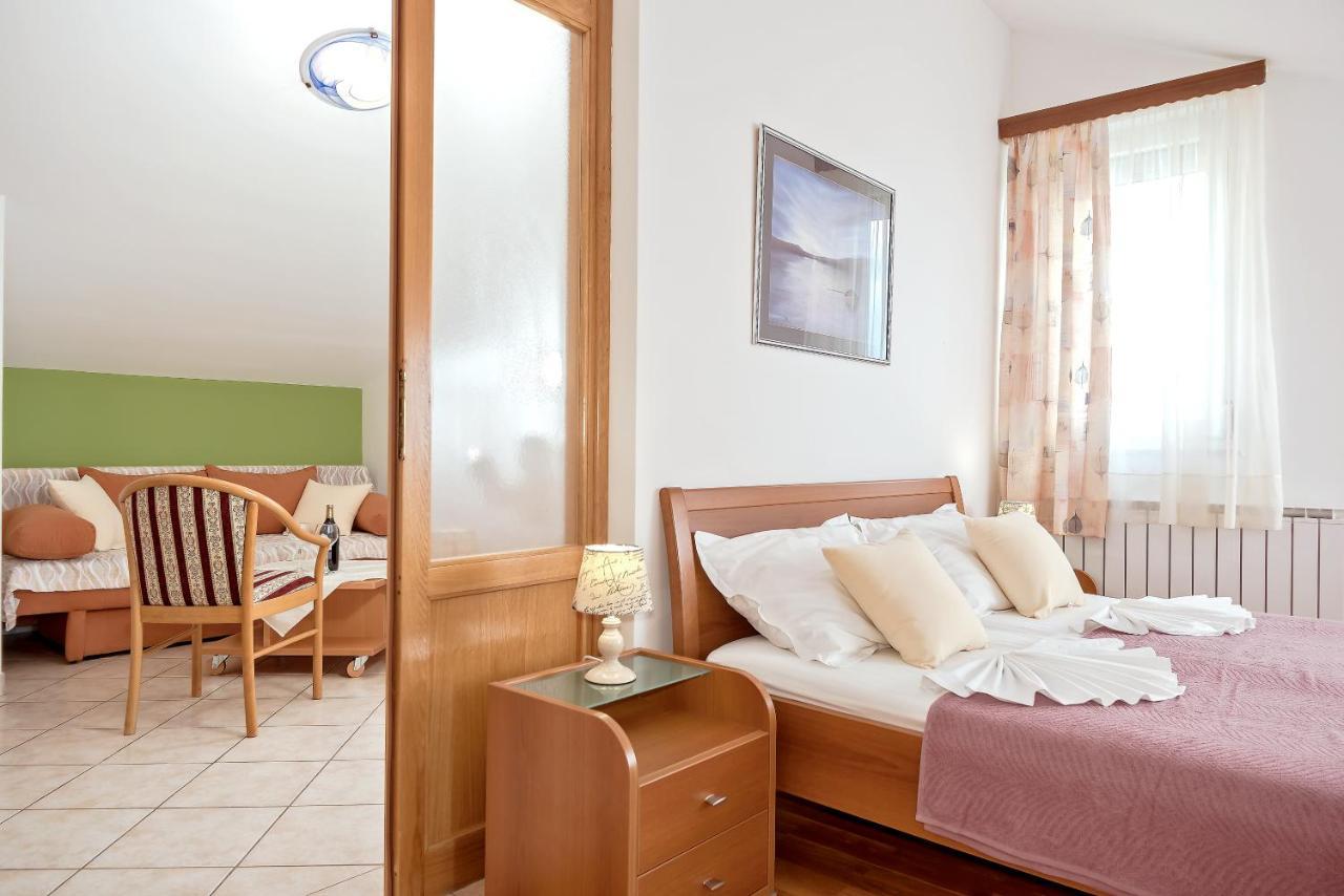 Apartmani Putnik Baska Voda Luaran gambar
