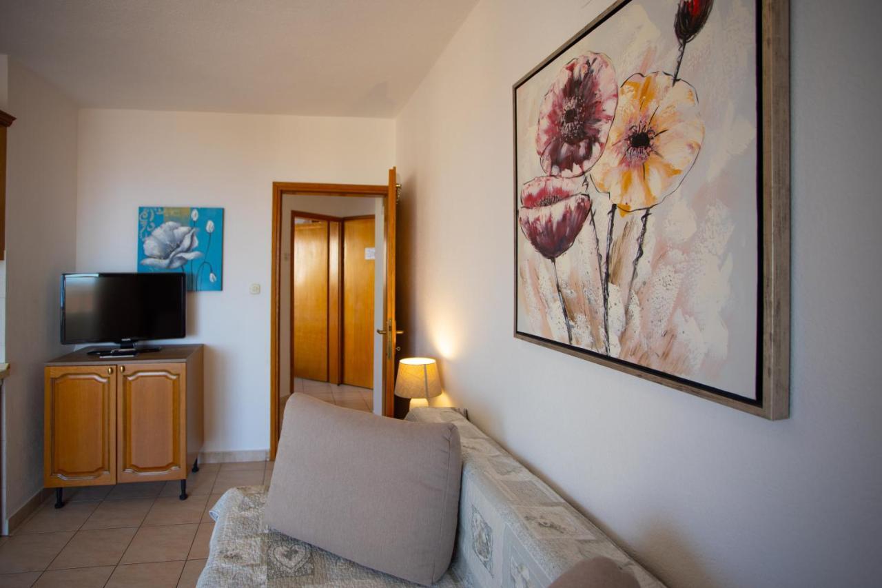 Apartmani Putnik Baska Voda Luaran gambar