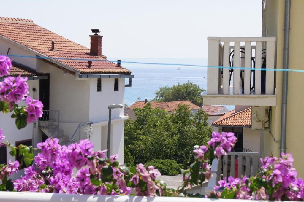 Apartmani Putnik Baska Voda Luaran gambar
