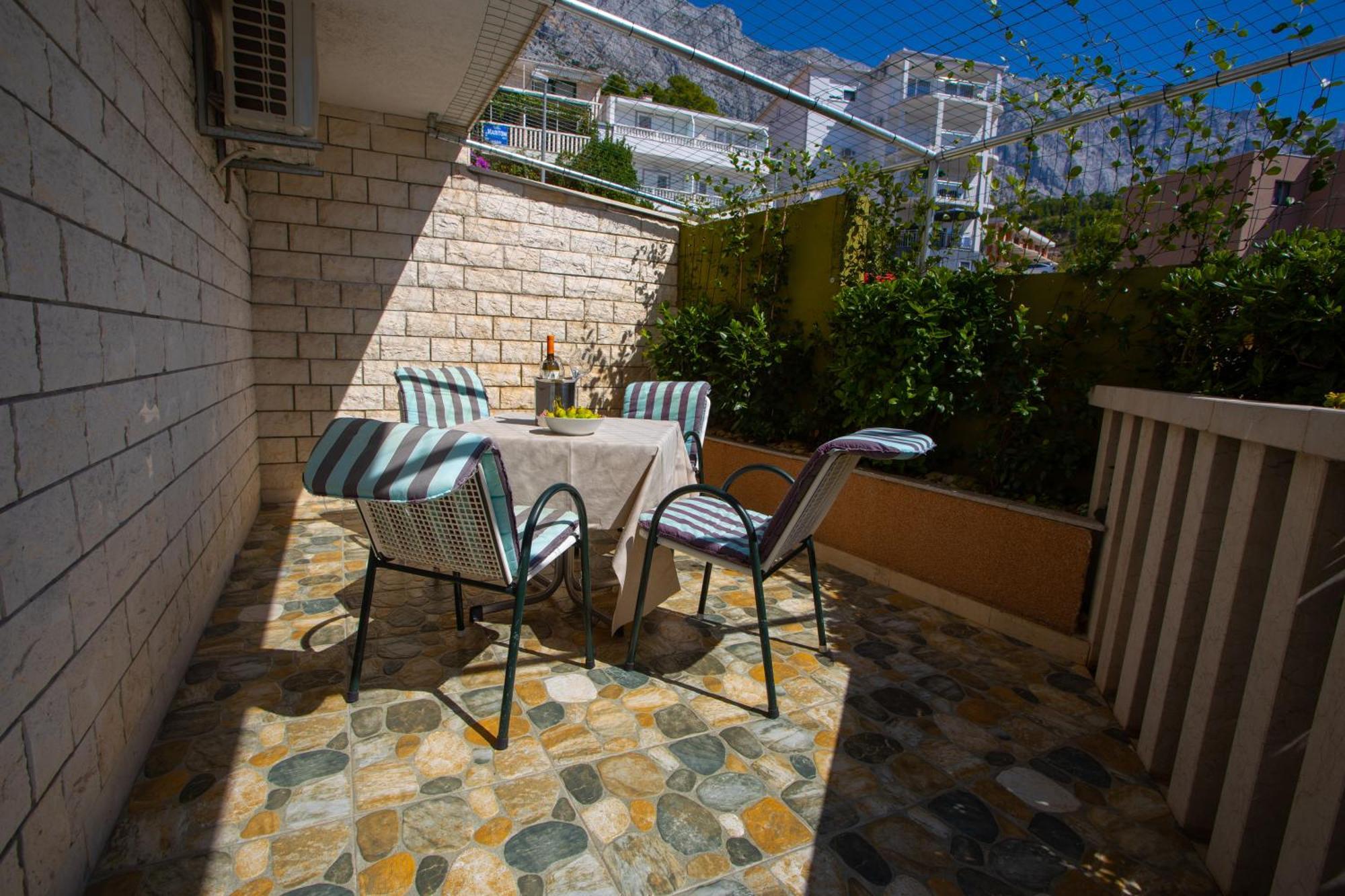 Apartmani Putnik Baska Voda Luaran gambar